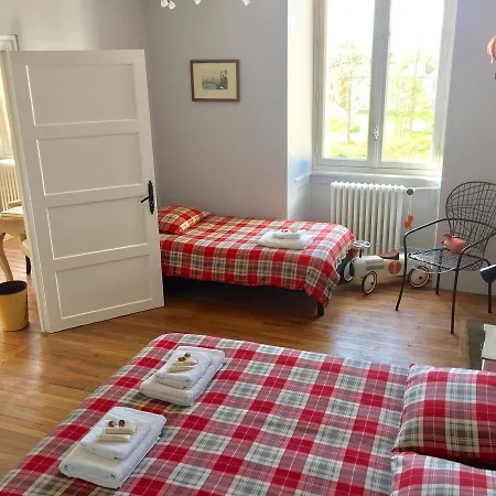 Domaine Le Jardin Suspendu - Piscine Chauffee - Proche Parc Puy Dufou Bed and Breakfast Montfaucon-Montigne