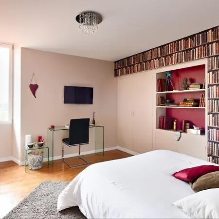 Alojamento de Acomodação e Pequeno-almoço Domaine Le Jardin Suspendu - Piscine Chauffee - Proche Parc Puy Dufou