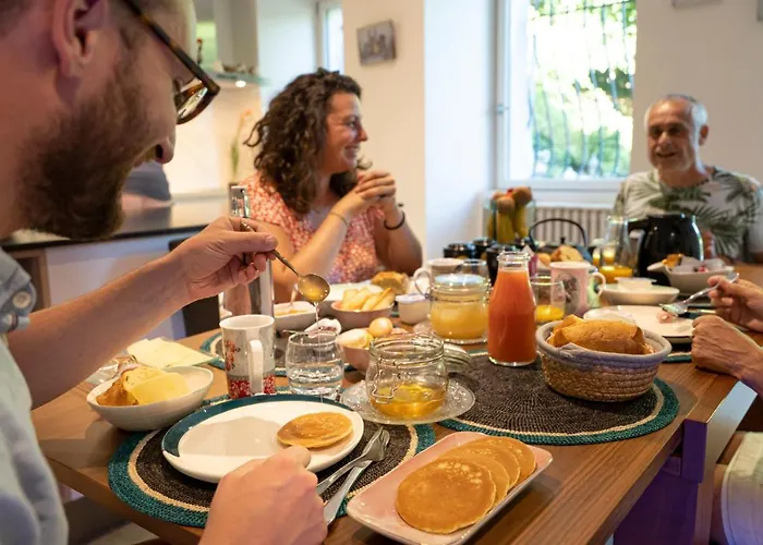 D'hôtes Domaine Le Jardin Suspendu - Piscine Chauffée - Proche Du Puy Dufou - Couette-café