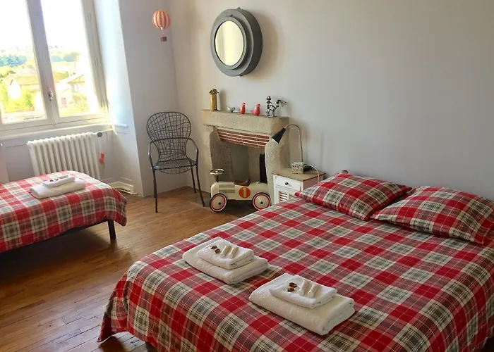 Couette-café D'hôtes Domaine Le Jardin Suspendu - Piscine Chauffée - Proche Du Puy Dufou -